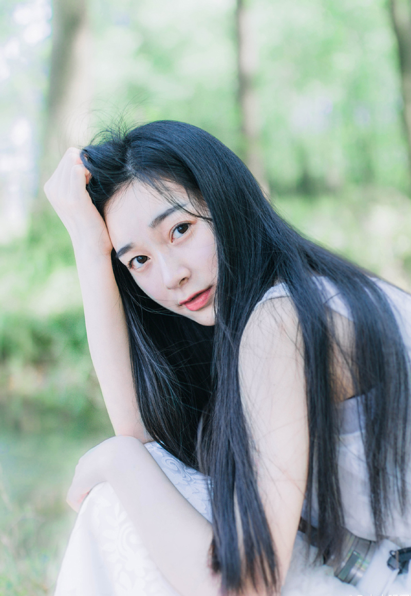 “厉害？”严颜闻言，不禁冷笑一声：“我倒要看看他是如何厉害，来人，点兵八千，随我出征！”